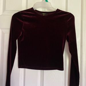 Women’s full sleeve tops.